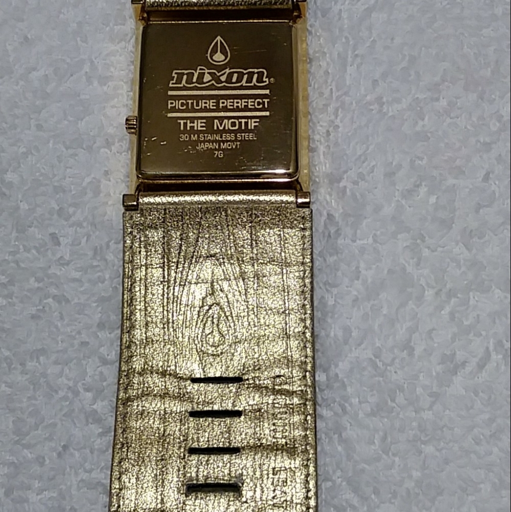 Watch - Picture 5 of 5